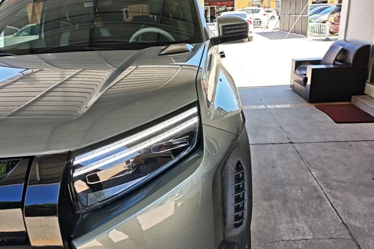 Used Formula Leopard Titanium 3 2025 501 km All-Wheel Drive Intelligent Driving Max Edition Left Front Headlight