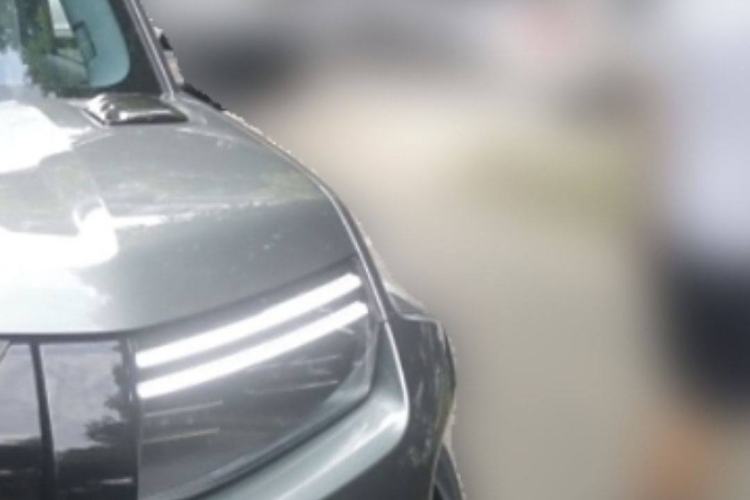 Used Formula Leopard Titanium 3 2025 501KM All-Wheel Drive Intelligent Driving Ultra Version Left Front Headlight