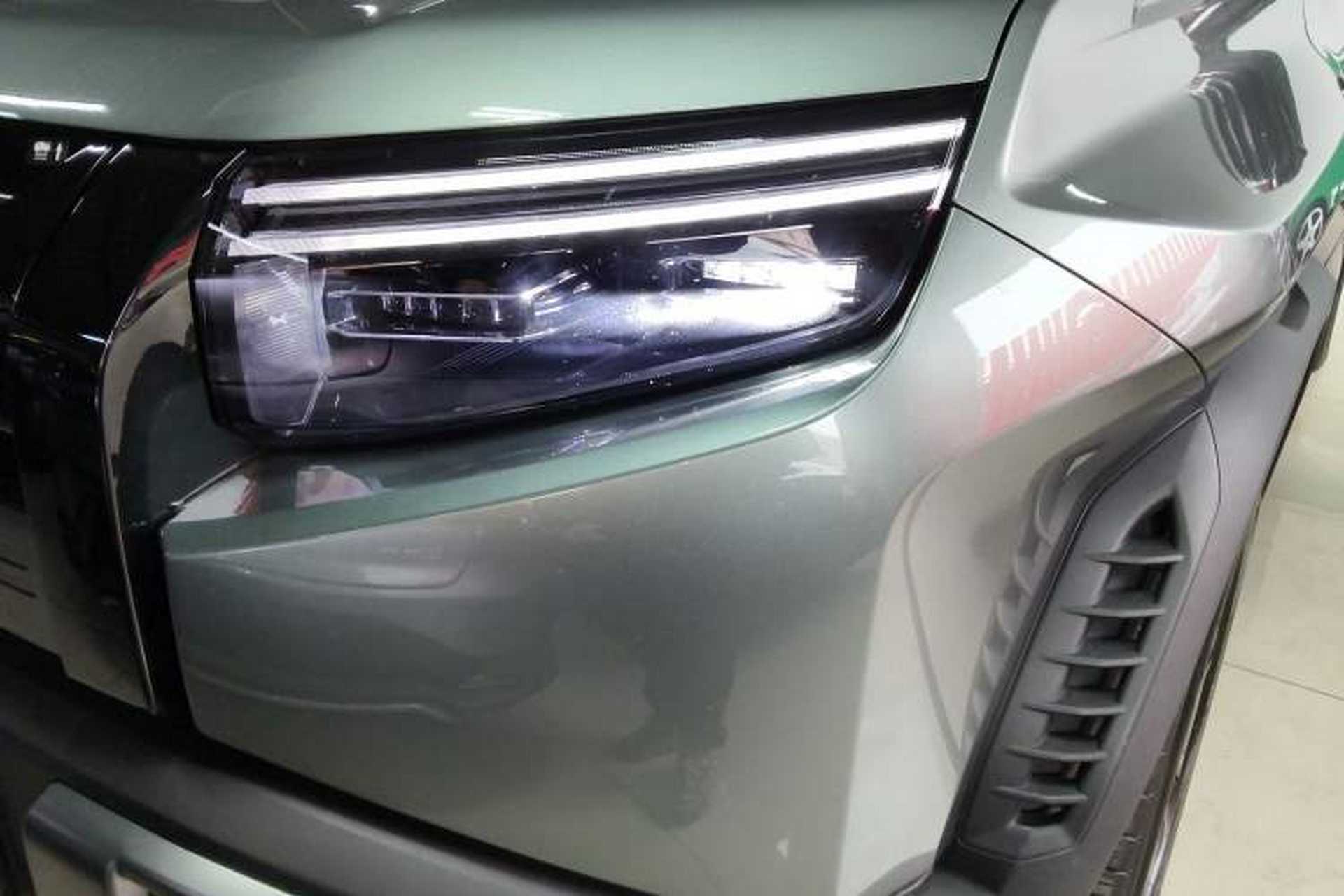 Used Formula Leopard Titanium 3 2025 501 km All-Wheel Drive Intelligent Driving Max Edition Left Front Headlight