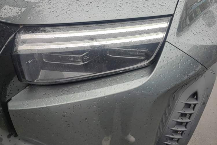Used Formula Leopard Titanium 3 2025 501 km Four-Wheel Drive Drone Edition Left Front Headlight