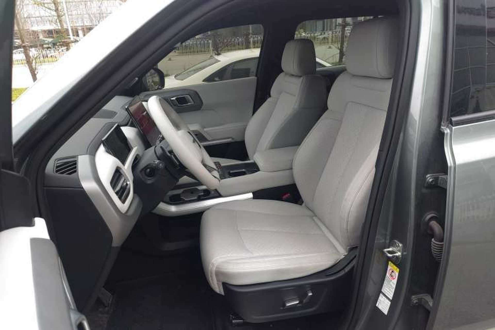 Used Formula Leopard Titanium 3 2025 501KM All-Wheel Drive Intelligent Driving Ultra Version Left Front Seat