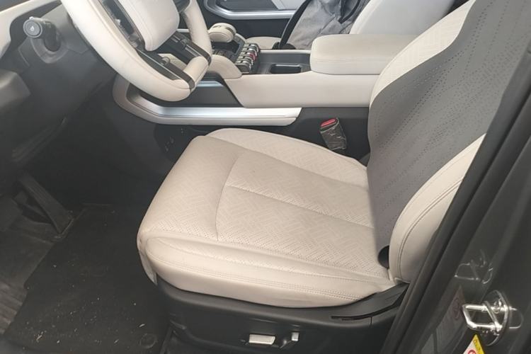 Used Formula Leopard Titanium 3 2025 501 km All-Wheel Drive Intelligent Driving Max Edition Left Front Seat