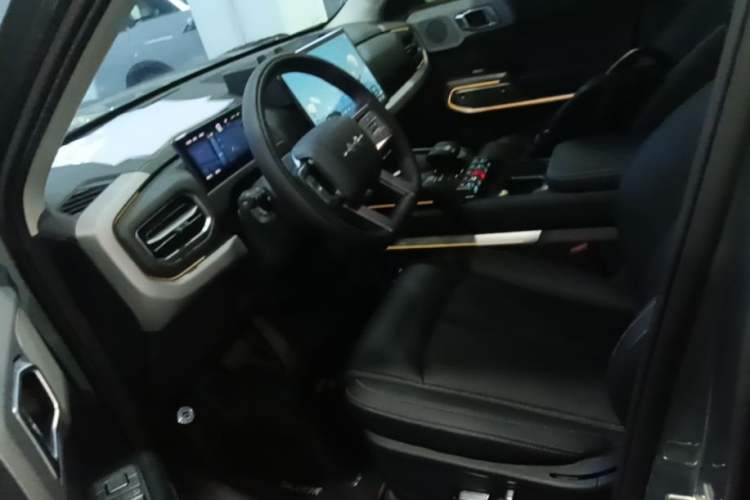 Used Formula Leopard Titanium 3 2025 501 km Range Rear-Wheel Drive Intelligent Driving Max Edition Left Front Seat