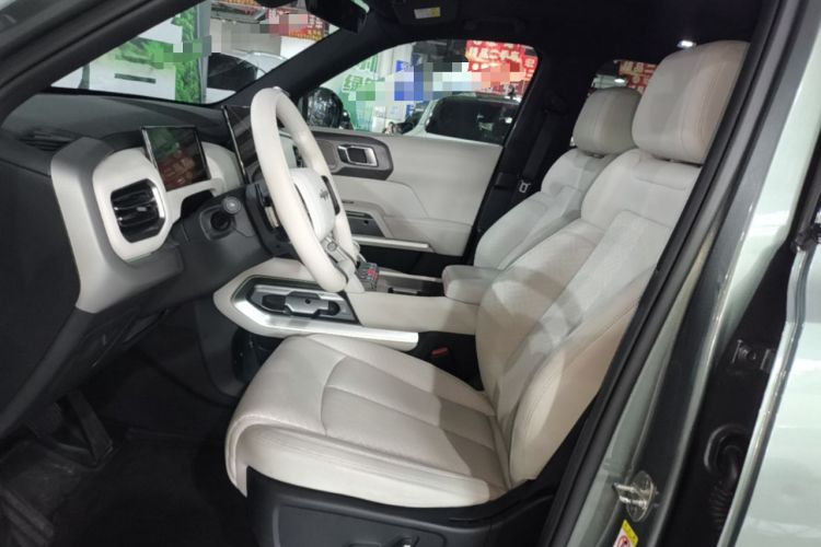 Used Formula Leopard Titanium 3 2025 501KM All-Wheel Drive Intelligent Driving Ultra Version Left Front Seat
