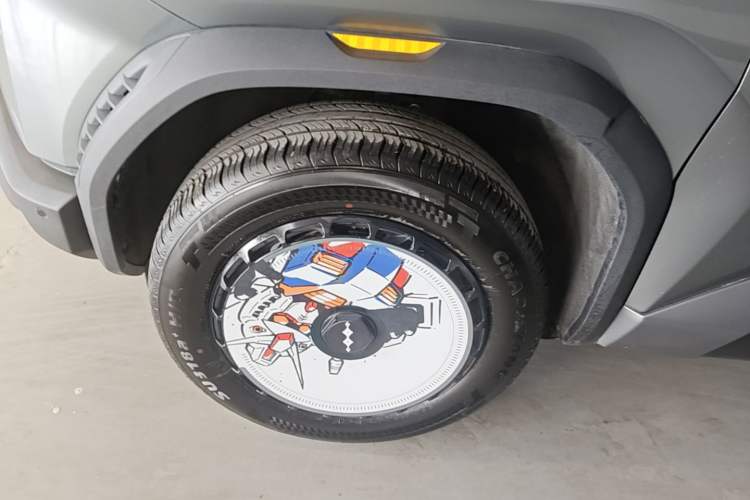 Used Formula Leopard Titanium 3 2025 501 km Range Rear-Wheel Drive Intelligent Driving Max Edition Left Front Wheel Hub