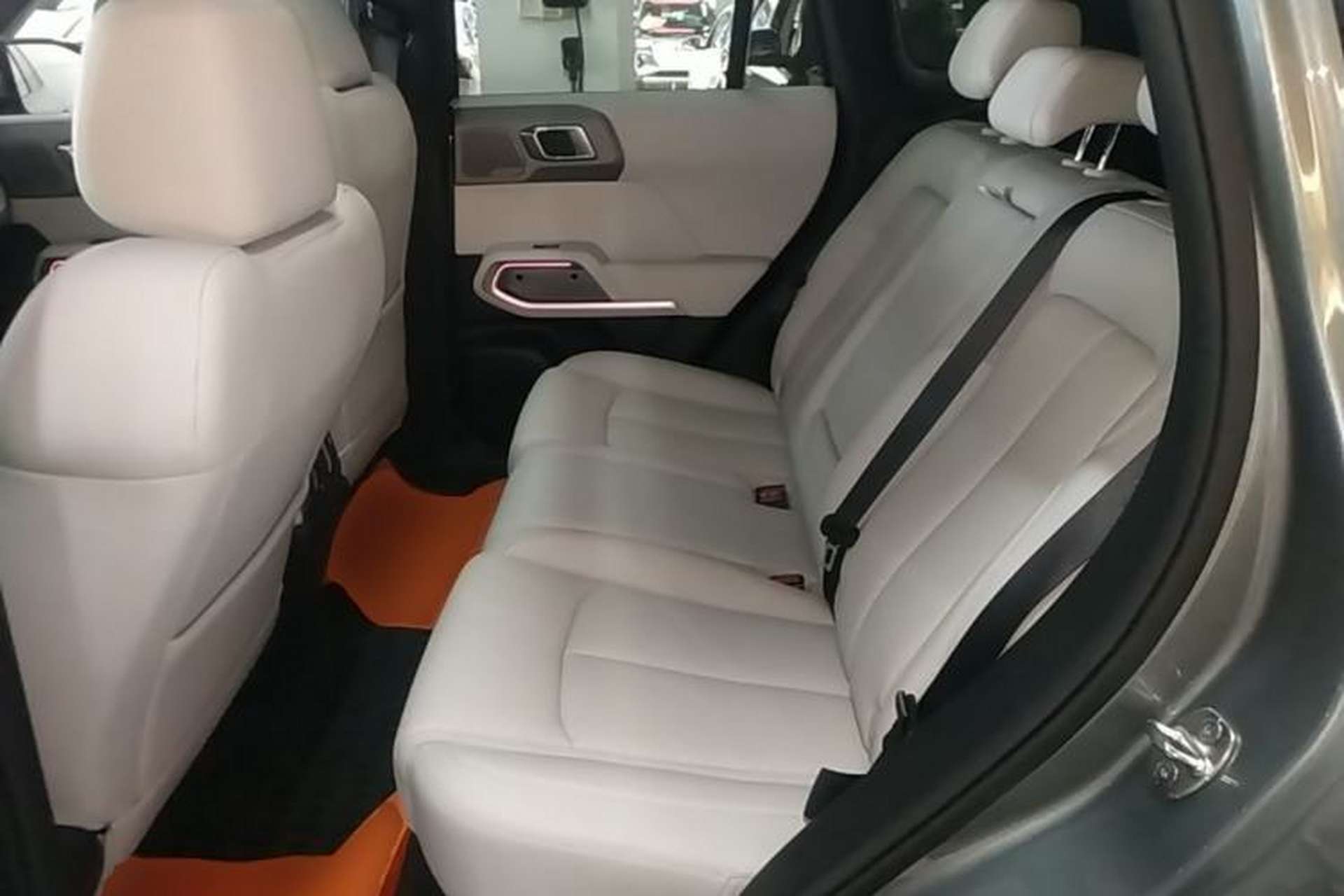 Used Formula Leopard Titanium 3 2025 501KM All-Wheel Drive Intelligent Driving Ultra Version Left Rear Seat