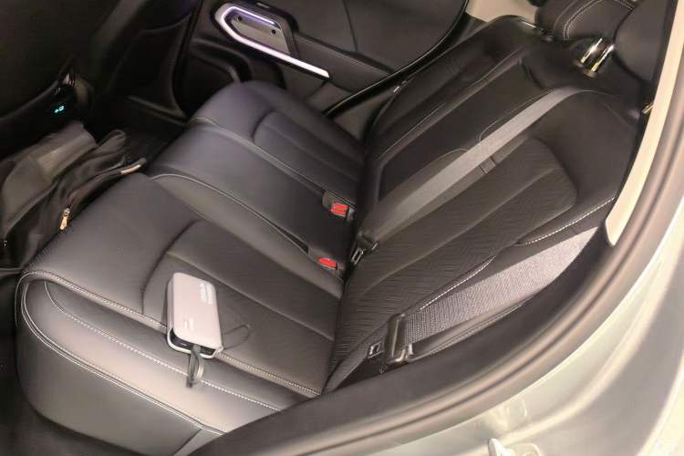 Used Formula Leopard Titanium 3 2025 501 km All-Wheel Drive Intelligent Driving Max Edition Left Rear Seat