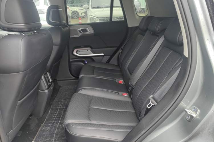 Used Formula Leopard Titanium 3 2025 501 km Four-Wheel Drive Drone Edition Left Rear Seat