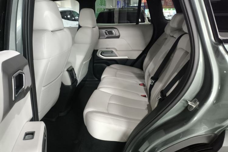 Used Formula Leopard Titanium 3 2025 501KM All-Wheel Drive Intelligent Driving Ultra Version Left Rear Seat