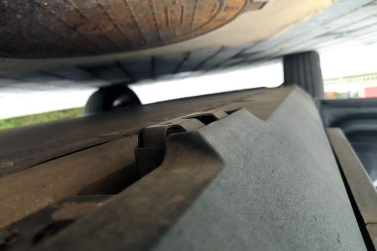 Used Formula Leopard Titanium 3 2025 501KM All-Wheel Drive Intelligent Driving Ultra Version Left Side Sill