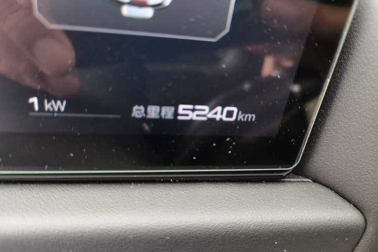 Used Formula Leopard Titanium 3 2025 501 km Range Rear-Wheel Drive Intelligent Driving Max Edition Odometer Close Up