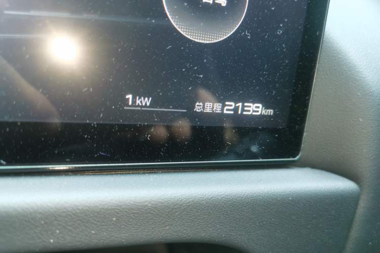 Used Formula Leopard Titanium 3 2025 501KM All-Wheel Drive Intelligent Driving Ultra Version Odometer Close Up