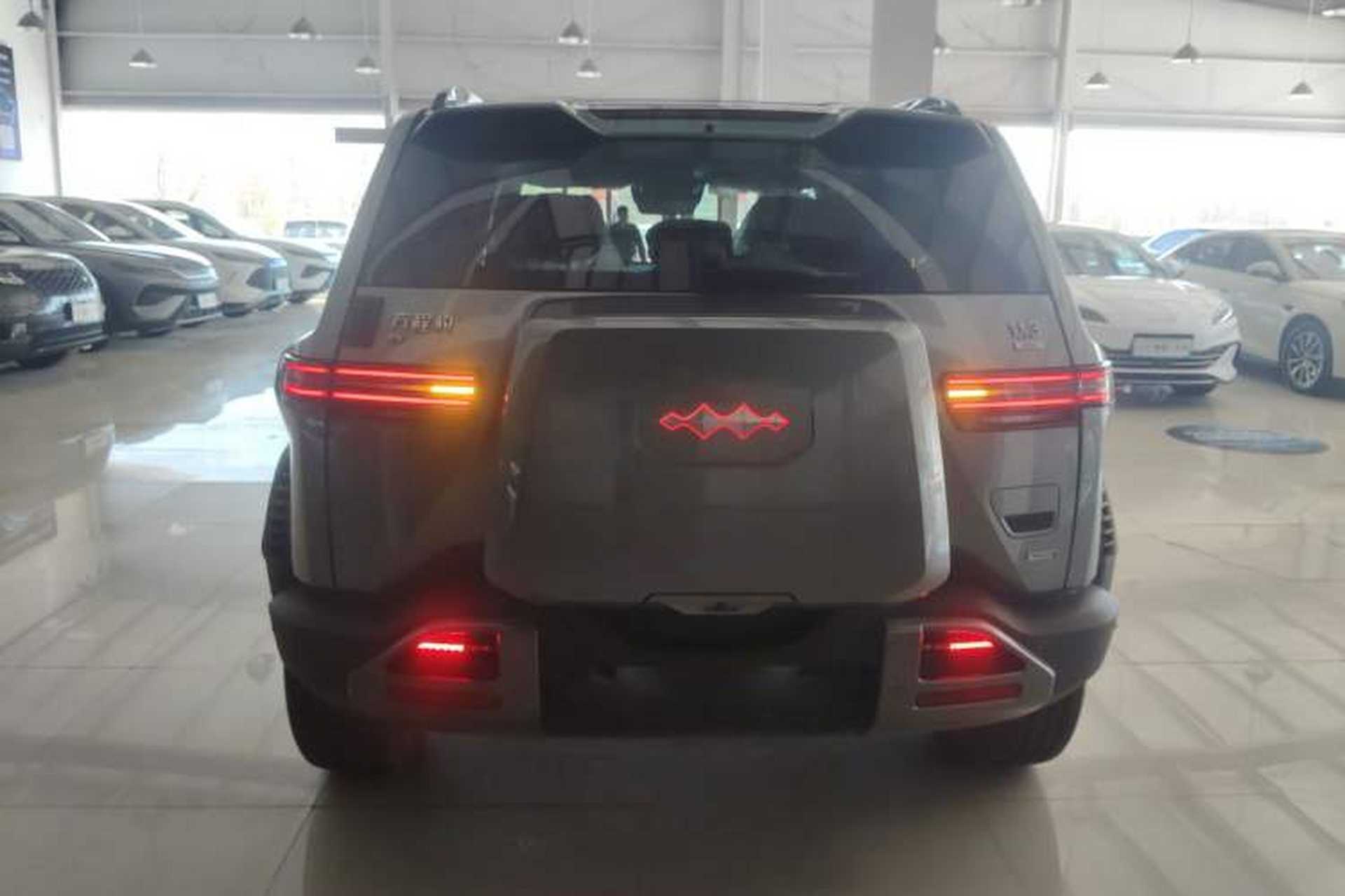 Used Formula Leopard Titanium 3 2025 501 km All-Wheel Drive Intelligent Driving Max Edition Rear