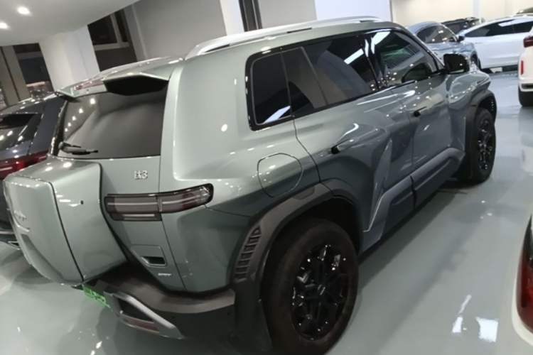 Used Formula Leopard Titanium 3 2025 501 km Range Rear-Wheel Drive Intelligent Driving Max Edition Rear Right 45 Deg
