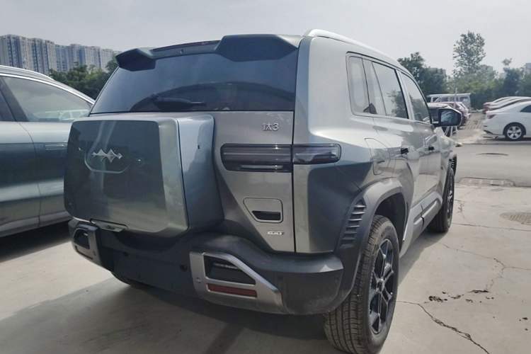 Used Formula Leopard Titanium 3 2025 501 km Range Rear-Wheel Drive Intelligent Driving Pro Version Rear Right 45 Deg