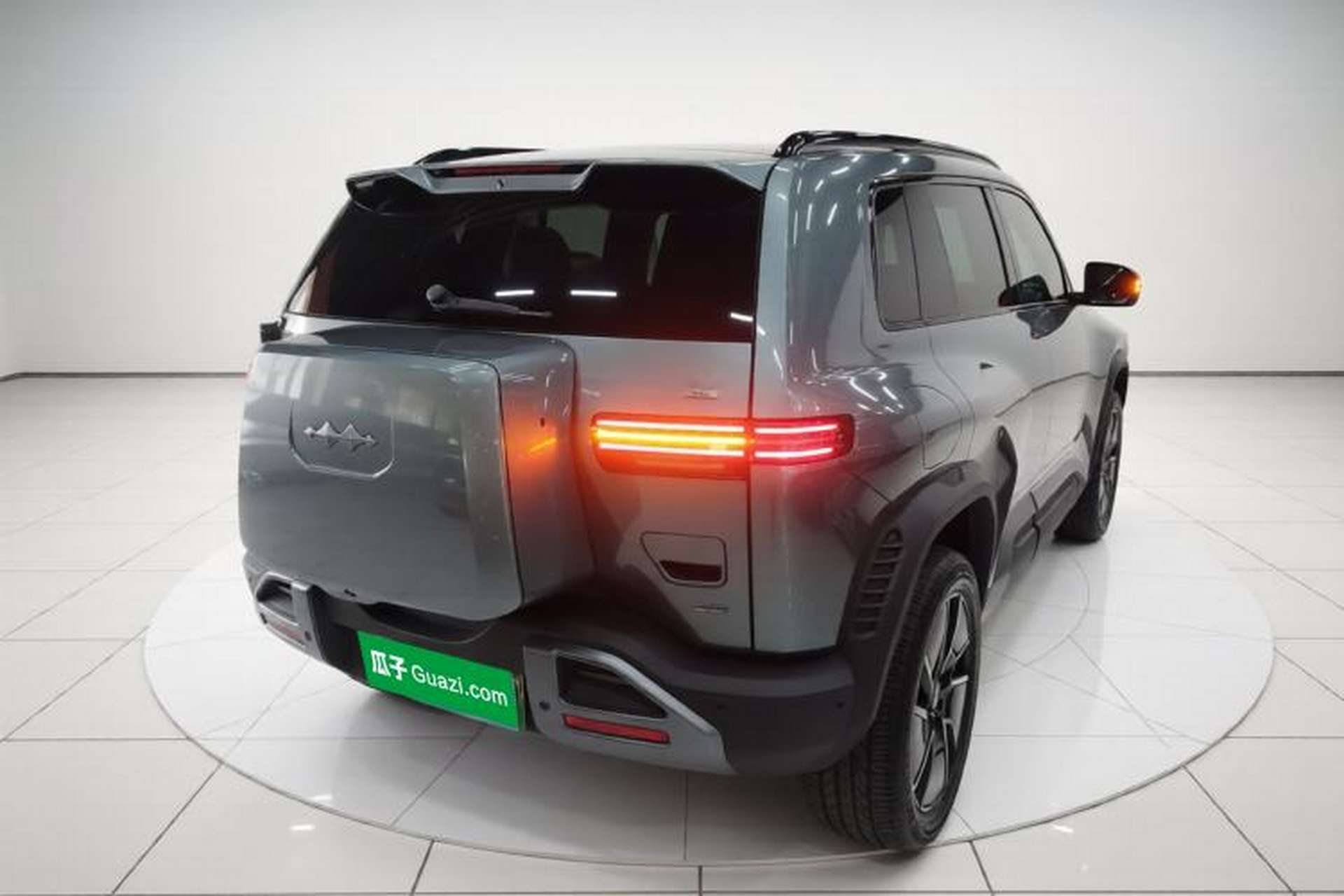 Used Formula Leopard Titanium 3 2025 501KM All-Wheel Drive Intelligent Driving Ultra Version Rear Right 45 Deg