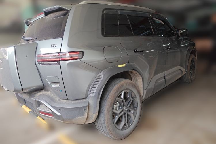 Used Formula Leopard Titanium 3 2025 501 km Range Rear-Wheel Drive Intelligent Driving Max Edition Rear Right 45 Deg