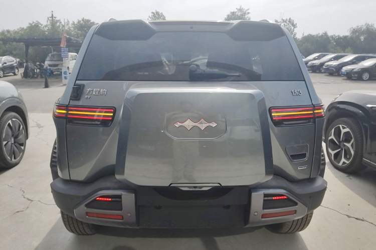 Used Formula Leopard Titanium 3 2025 501 km Range Rear-Wheel Drive Intelligent Driving Pro Version Rear