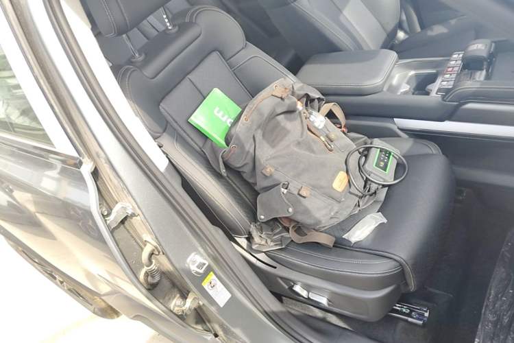 Used Formula Leopard Titanium 3 2025 501 km Range Rear-Wheel Drive Intelligent Driving Pro Version Right Front Seat