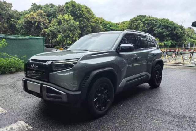 Used Formula Leopard Titanium 3 2025 501 km Range Rear-Wheel Drive Intelligent Driving Pro Version