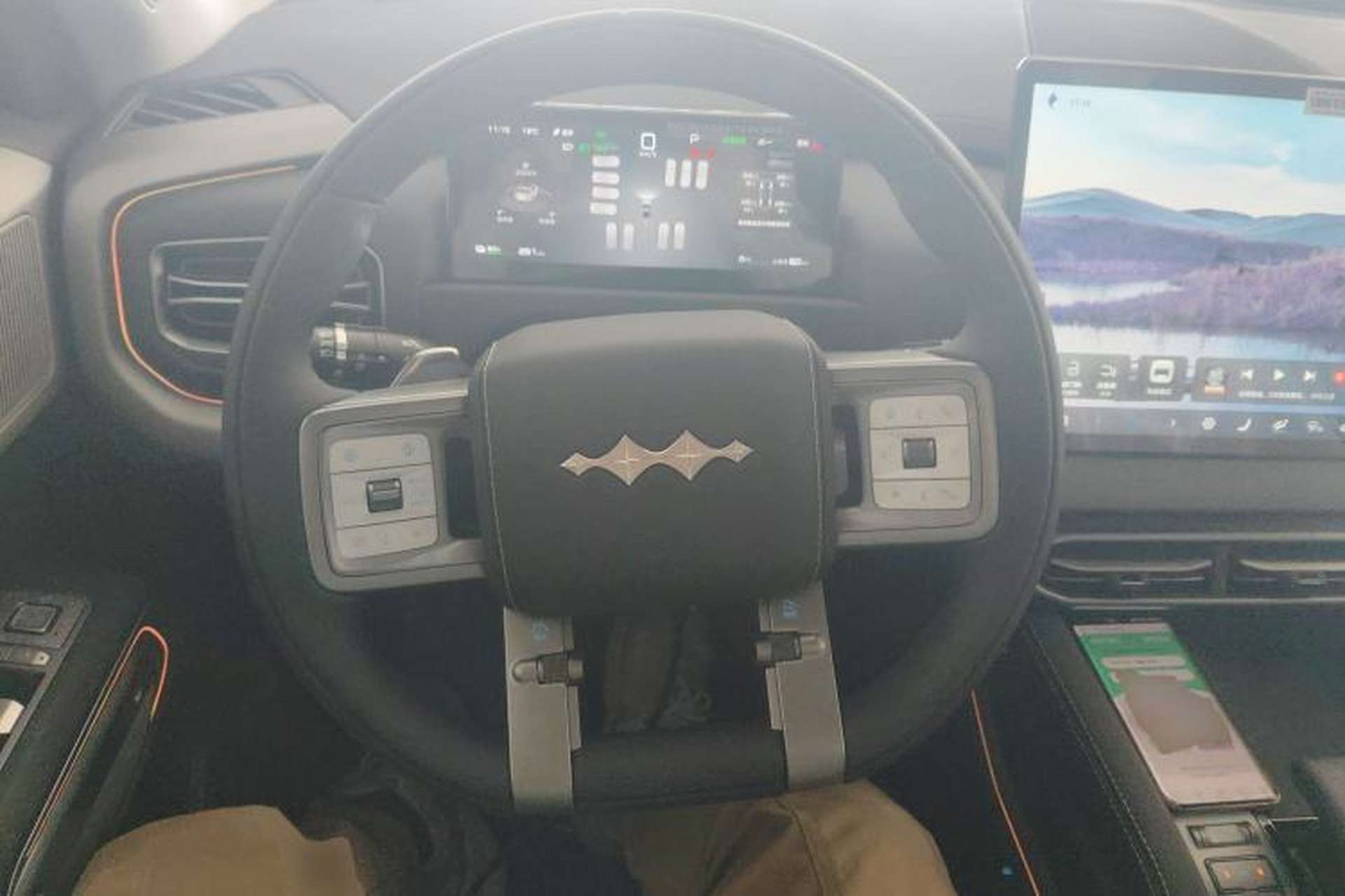 Used Formula Leopard Titanium 3 2025 501 km All-Wheel Drive Intelligent Driving Max Edition Steering Wheel