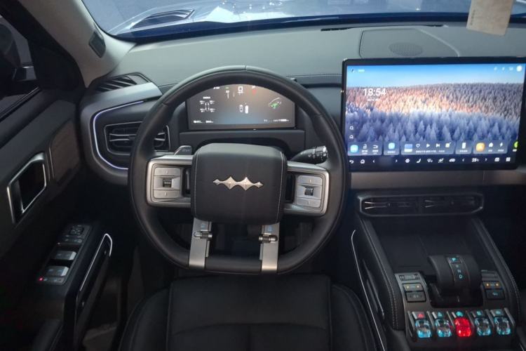 Used Formula Leopard Titanium 3 2025 501KM All-Wheel Drive Intelligent Driving Ultra Version Steering Wheel