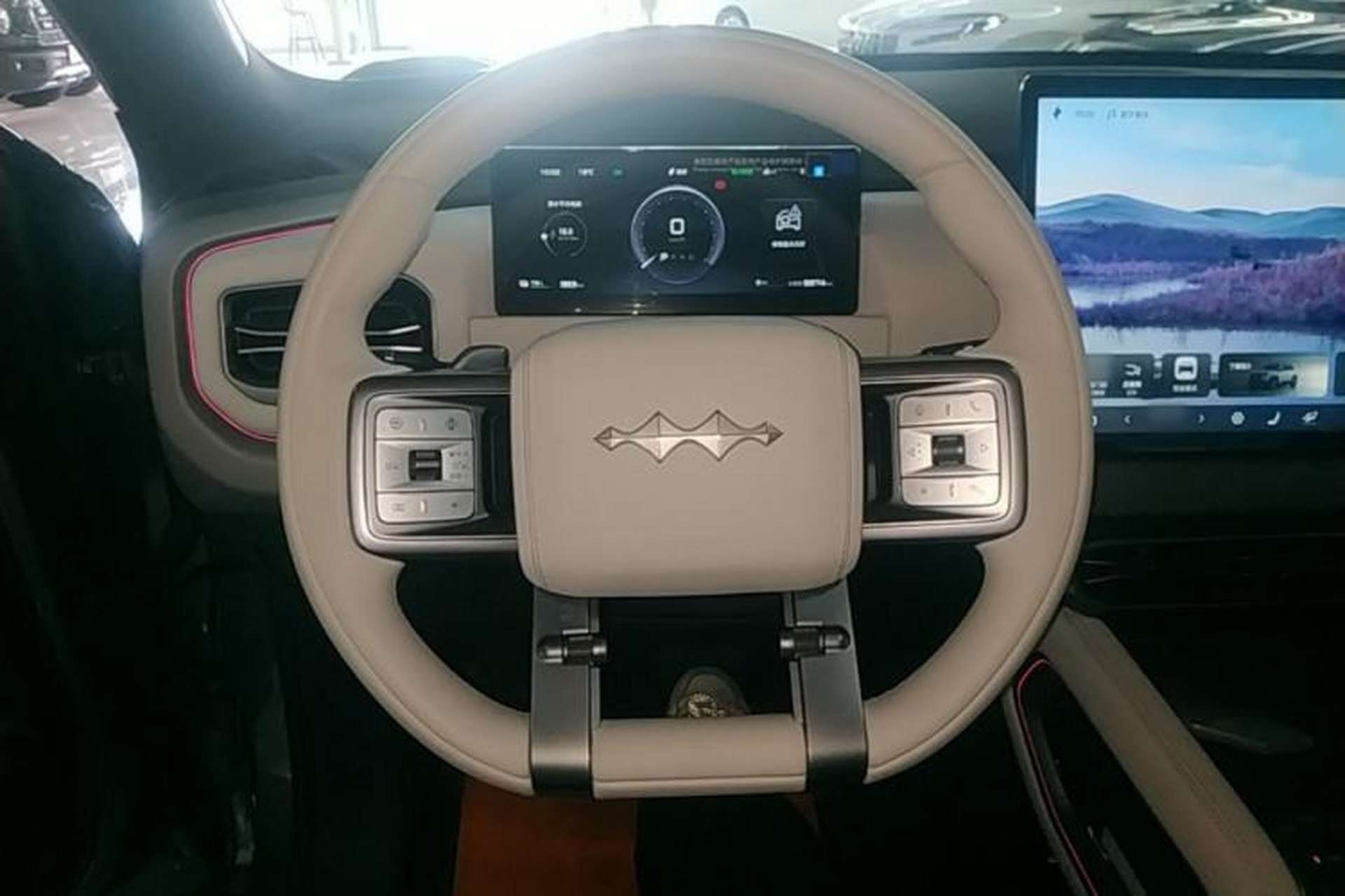Used Formula Leopard Titanium 3 2025 501KM All-Wheel Drive Intelligent Driving Ultra Version Steering Wheel