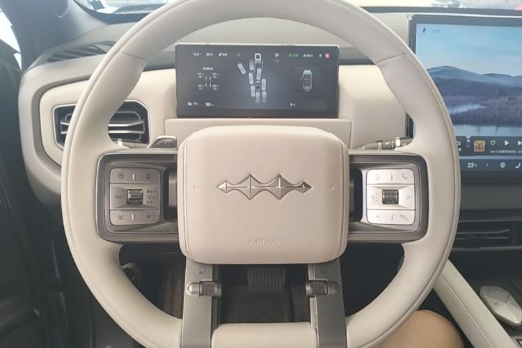Used Formula Leopard Titanium 3 2025 501 km All-Wheel Drive Intelligent Driving Max Edition Steering Wheel