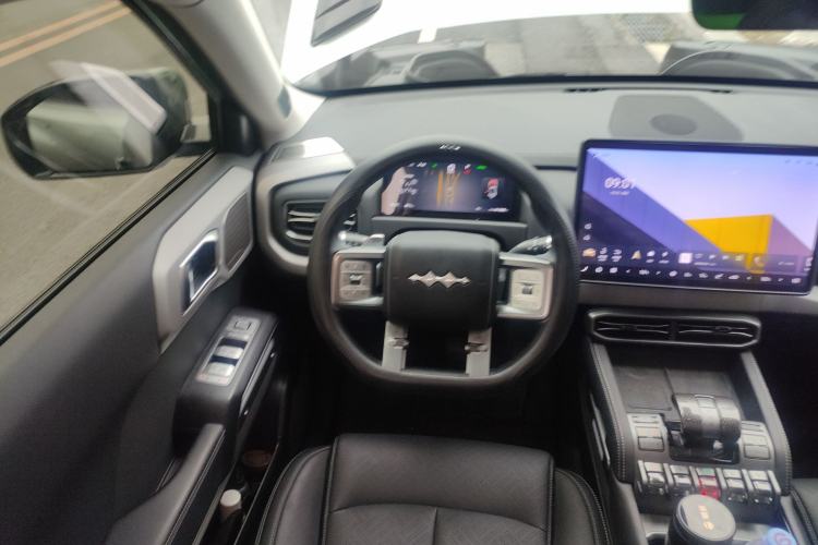 Used Formula Leopard Titanium 3 2025 501KM All-Wheel Drive Intelligent Driving Ultra Version Steering Wheel