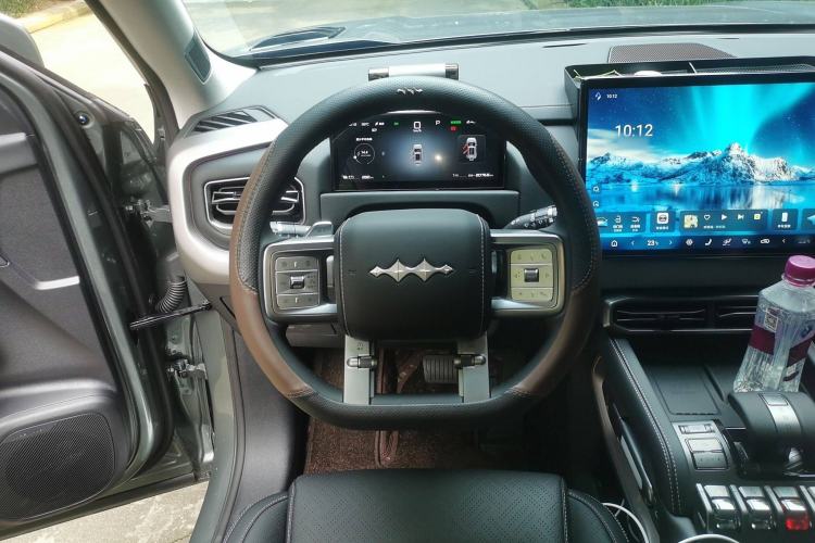 Used Formula Leopard Titanium 3 2025 501KM All-Wheel Drive Intelligent Driving Ultra Version Steering Wheel