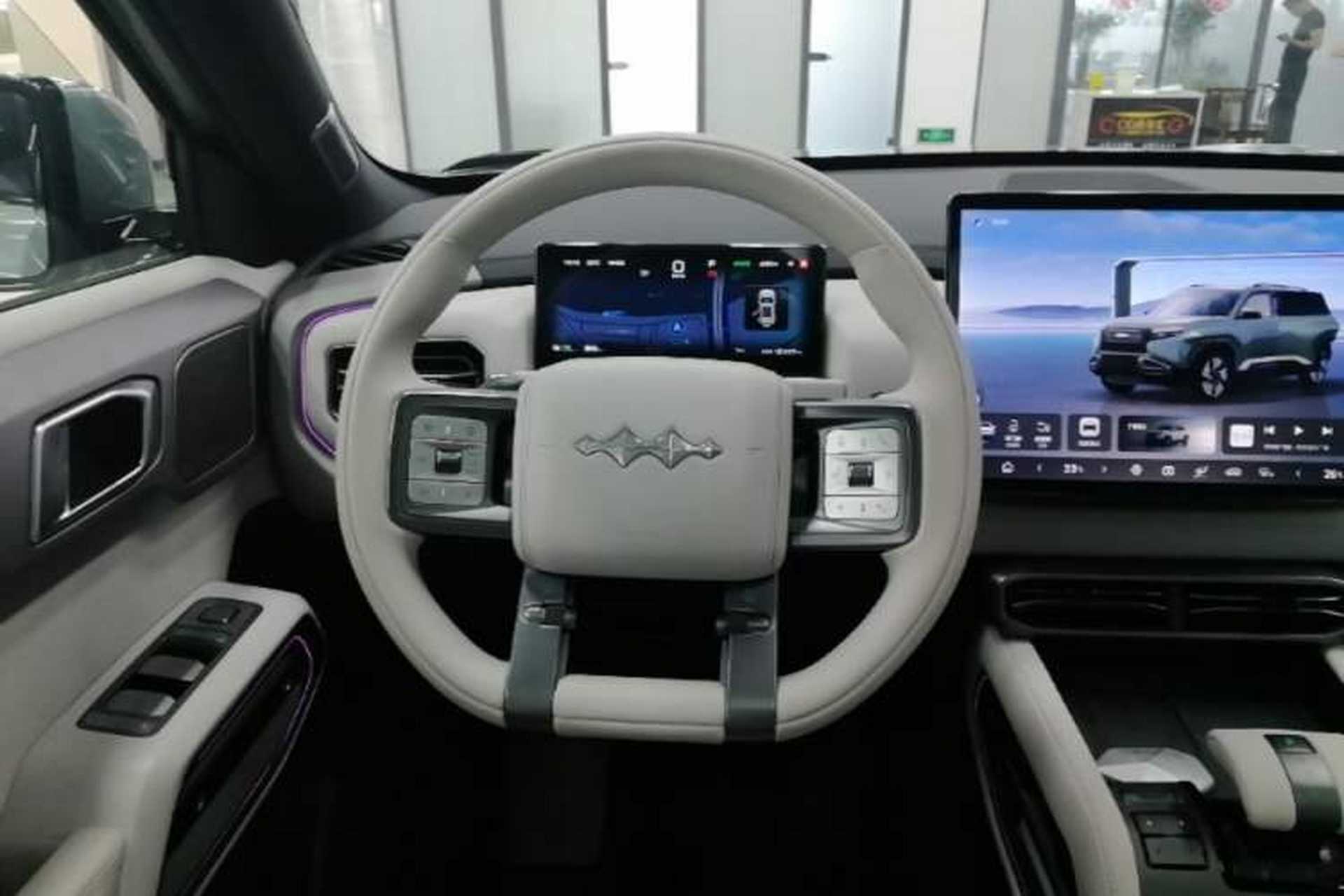 Used Formula Leopard Titanium 3 2025 501KM All-Wheel Drive Intelligent Driving Ultra Version Steering Wheel