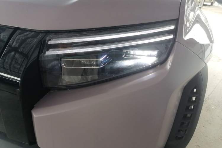 Used Formula Leopard Titanium 3 2025 Model 501KM Rear-Drive Ultra Version Left Front Headlight