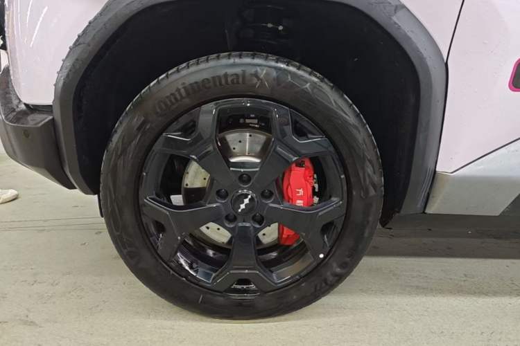 Used Formula Leopard Titanium 3 2025 501 km Four-Wheel Drive Drone Edition Left Front Wheel Hub