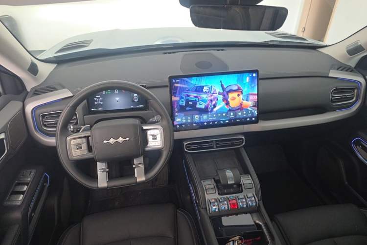 Used Formula Leopard Titanium 3 2025 501KM All-Wheel Drive Intelligent Driving Ultra Version Center Console