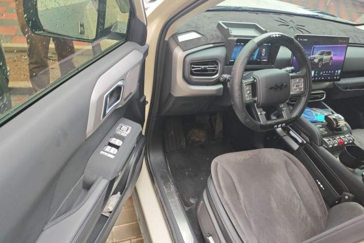 Used Formula Leopard Titanium 3 2025 501KM All-Wheel Drive Intelligent Driving Ultra Version Driver Seat