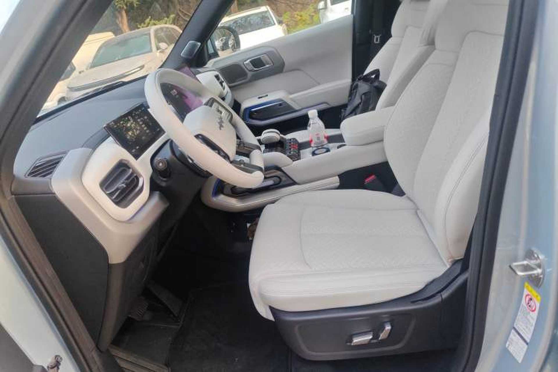 Used Formula Leopard Titanium 3 2025 501KM All-Wheel Drive Intelligent Driving Ultra Version Left Front Seat
