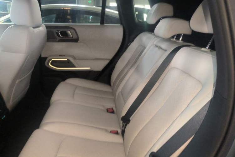 Used Formula Leopard Titanium 3 2025 501 km All-Wheel Drive Intelligent Driving Max Edition Left Rear Seat