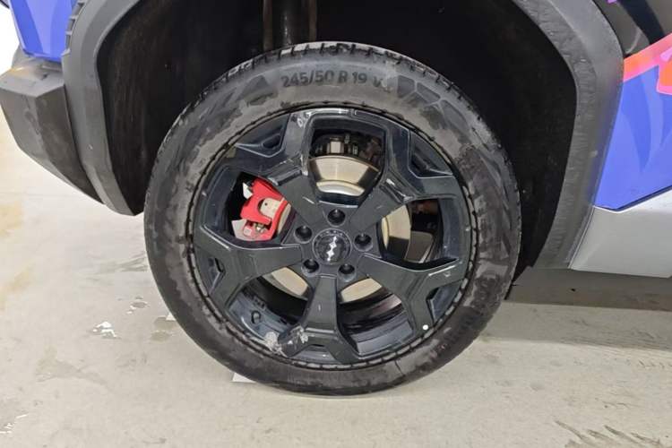 Used Formula Leopard Titanium 3 2025 501 km Four-Wheel Drive Drone Edition Right Rear Wheel Hub