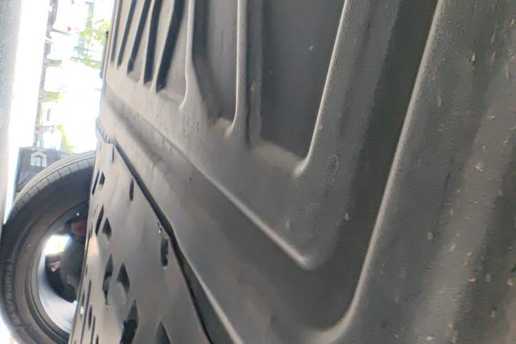 Used Formula Leopard Titanium 3 2025 501KM All-Wheel Drive Intelligent Driving Ultra Version Chassis Front Right