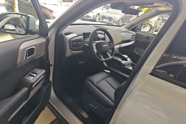 Used Formula Leopard Titanium 3 2025 501KM All-Wheel Drive Intelligent Driving Ultra Version Driver Seat