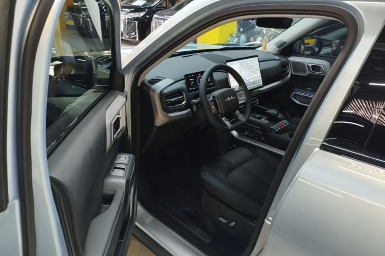 Used Formula Leopard Titanium 3 2025 501KM All-Wheel Drive Intelligent Driving Ultra Version Driver Seat