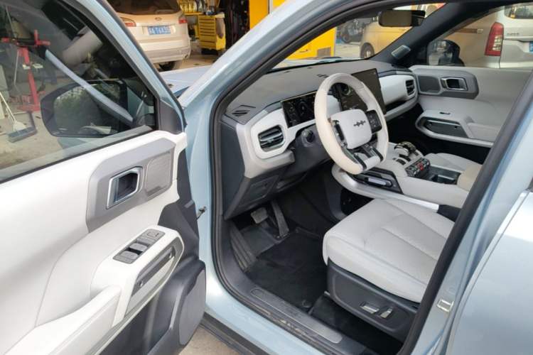 Used Formula Leopard Titanium 3 2025 501 km All-Wheel Drive Intelligent Driving Max Edition Driver Seat
