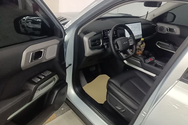 Used Formula Leopard Titanium 3 2025 501 km Range Rear-Wheel Drive Intelligent Driving Max Edition Driver Seat