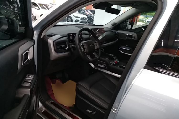 Used Formula Leopard Titanium 3 2025 501KM All-Wheel Drive Intelligent Driving Ultra Version Driver Seat
