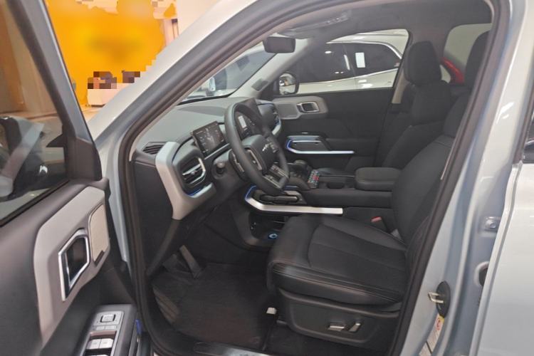 Used Formula Leopard Titanium 3 2025 501KM All-Wheel Drive Intelligent Driving Ultra Version Driver Seat