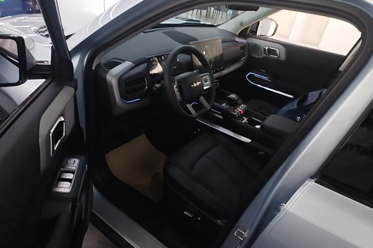 Used Formula Leopard Titanium 3 2025 501 km Range Rear-Wheel Drive Intelligent Driving Max Edition Driver Seat