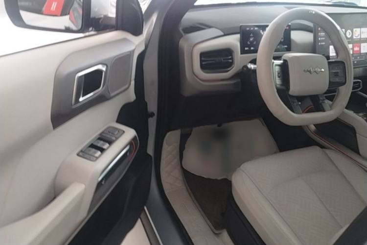 Used Formula Leopard Titanium 3 2025 501 km All-Wheel Drive Intelligent Driving Max Edition Driver Seat