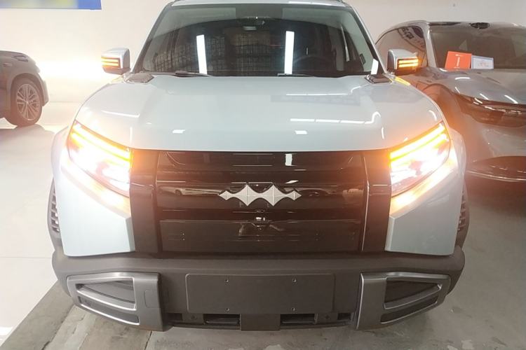 Used Formula Leopard Titanium 3 2025 501KM All-Wheel Drive Intelligent Driving Ultra Version Exterior 1