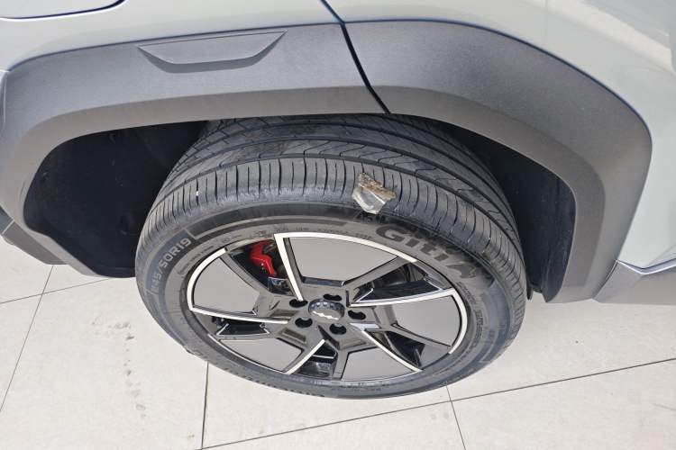 Used Formula Leopard Titanium 3 2025 501KM All-Wheel Drive Intelligent Driving Ultra Version Exterior 5