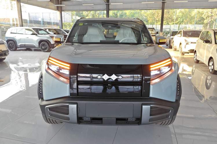 Used Formula Leopard Titanium 3 2025 501KM All-Wheel Drive Intelligent Driving Ultra Version Front